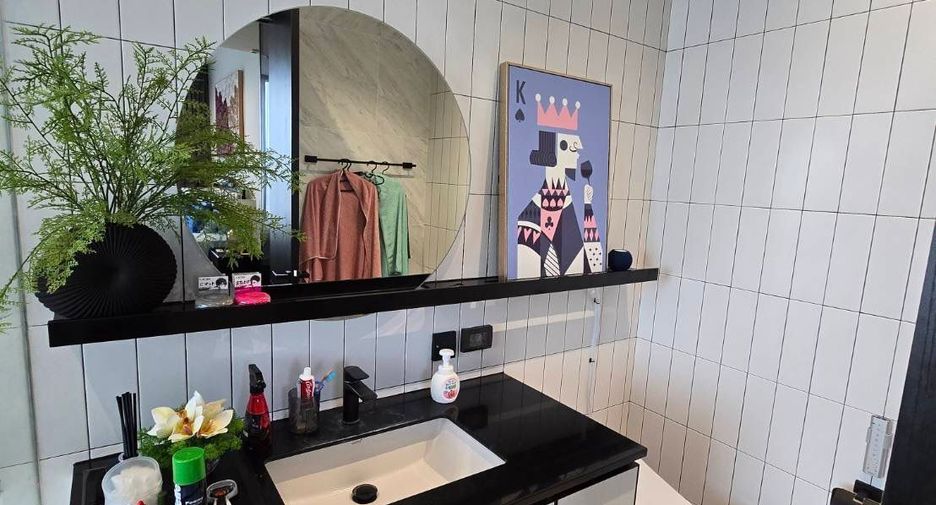 For sale 3 bedrooms condo in Khlong San, Bangkok
