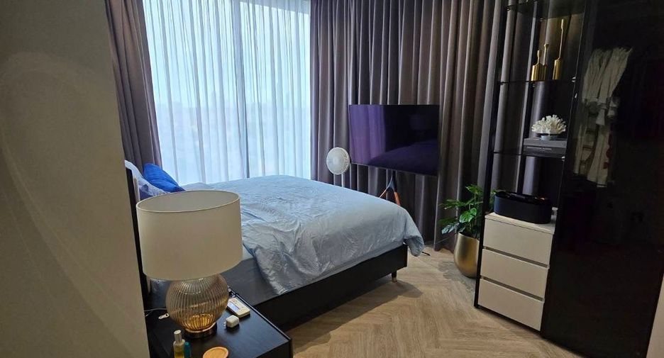 For sale 3 bedrooms condo in Khlong San, Bangkok