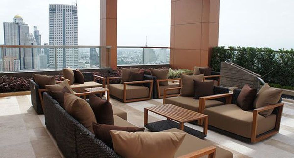 For rent 2 bedrooms condo in Sathon, Bangkok