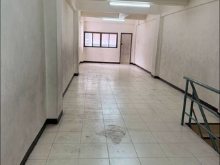 For rent 4 bedrooms retail Space in Samphanthawong, Bangkok