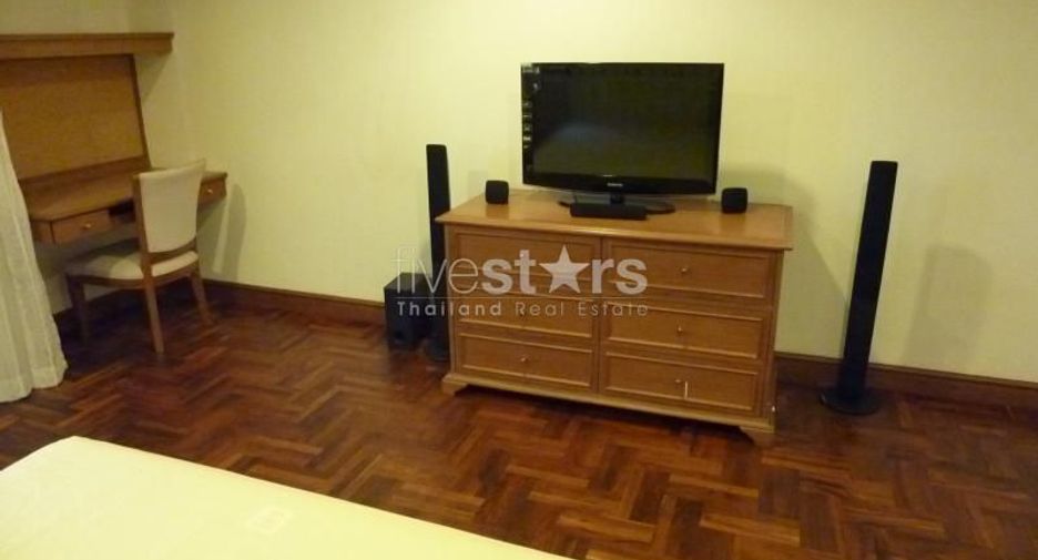 For rent 3 ベッドルーム condo in Watthana, Bangkok