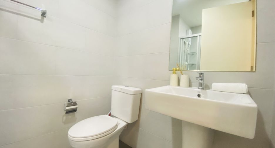 For sale 2 bedrooms condo in Si Racha, Chonburi