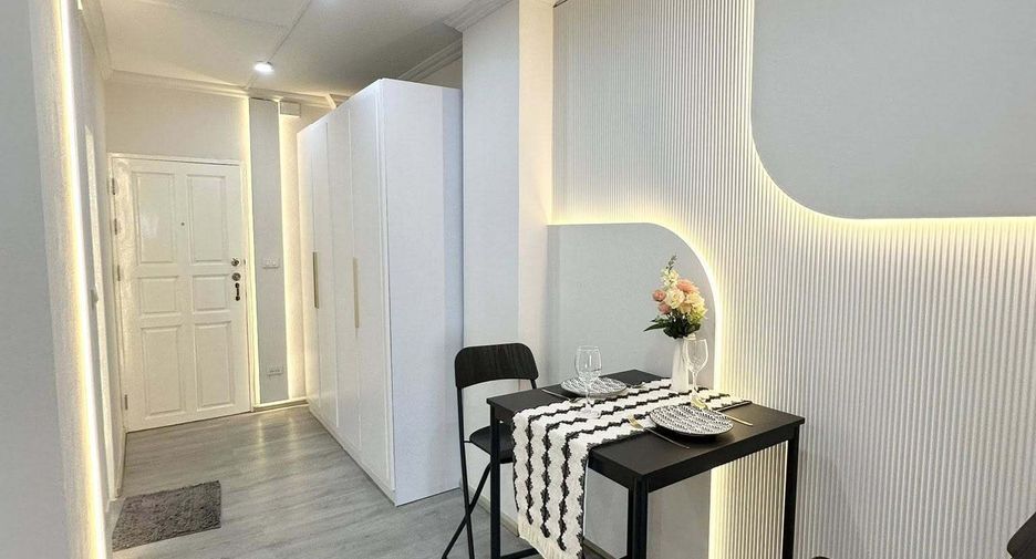 For sale 1 bed condo in Wang Thonglang, Bangkok