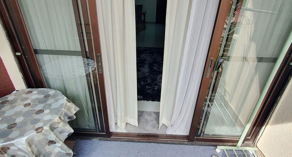 Wohnung zur Miete mit 1 Zimmer in Huai Khwang, Bangkok