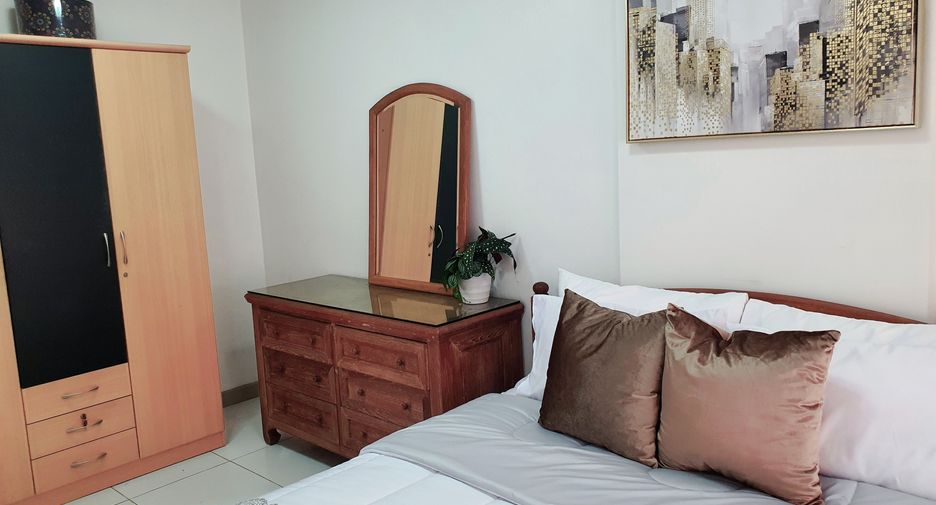 Wohnung zur Miete mit 1 Zimmer in Huai Khwang, Bangkok
