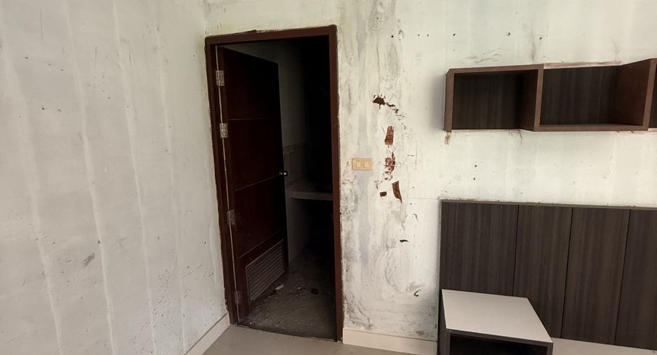 For sale 2 bedrooms condo in Mueang Phuket, Phuket