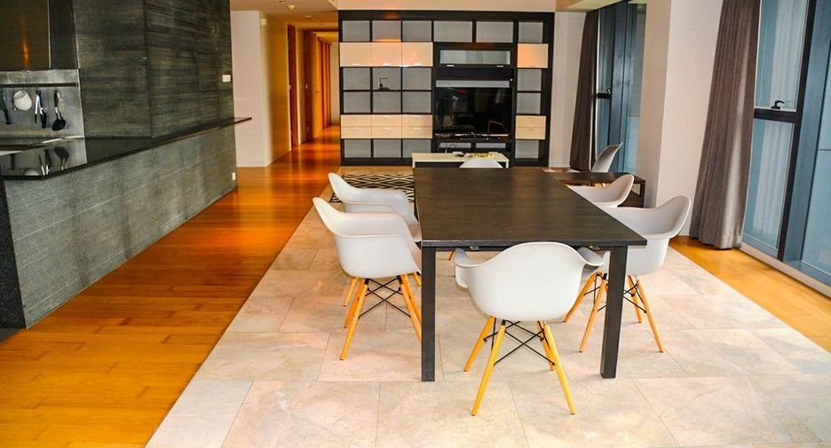 For sale 3 bedrooms condo in Sathon, Bangkok