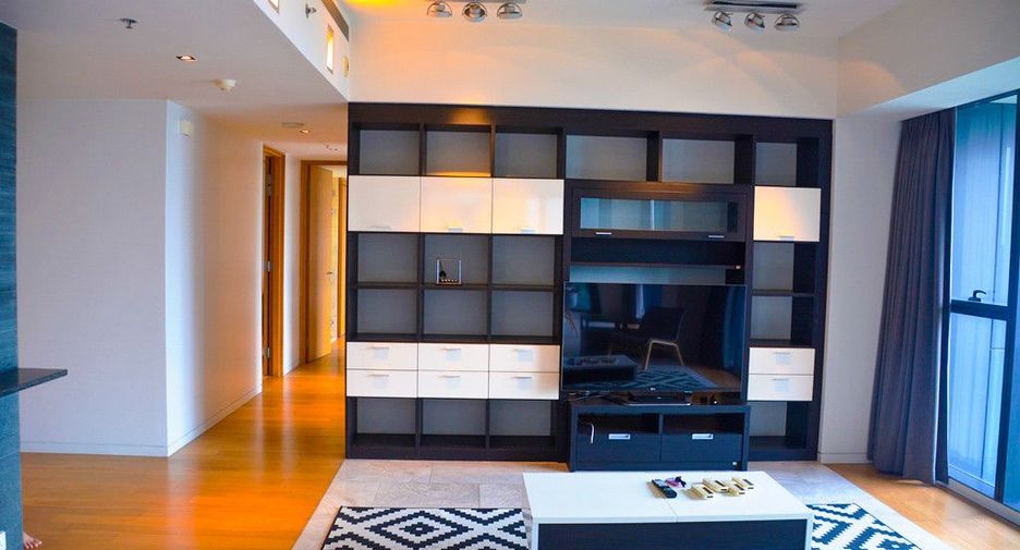 For sale 3 bedrooms condo in Sathon, Bangkok