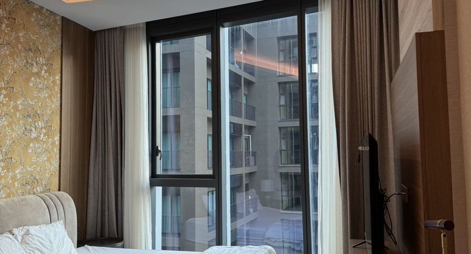 For rent 2 bedrooms condo in Khlong Toei, Bangkok