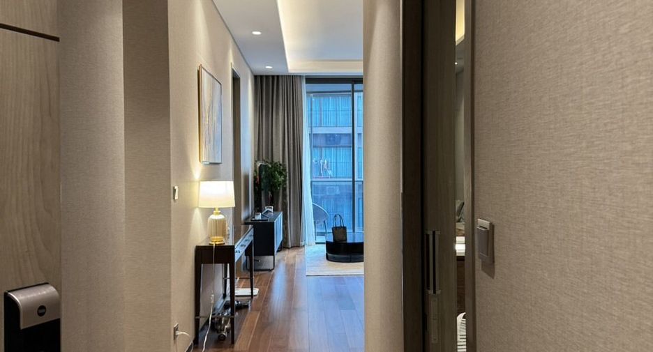 For rent 2 bedrooms condo in Khlong Toei, Bangkok
