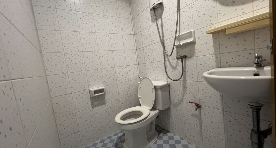 Haus zur Miete mit 4 Zimmer in Samphanthawong, Bangkok