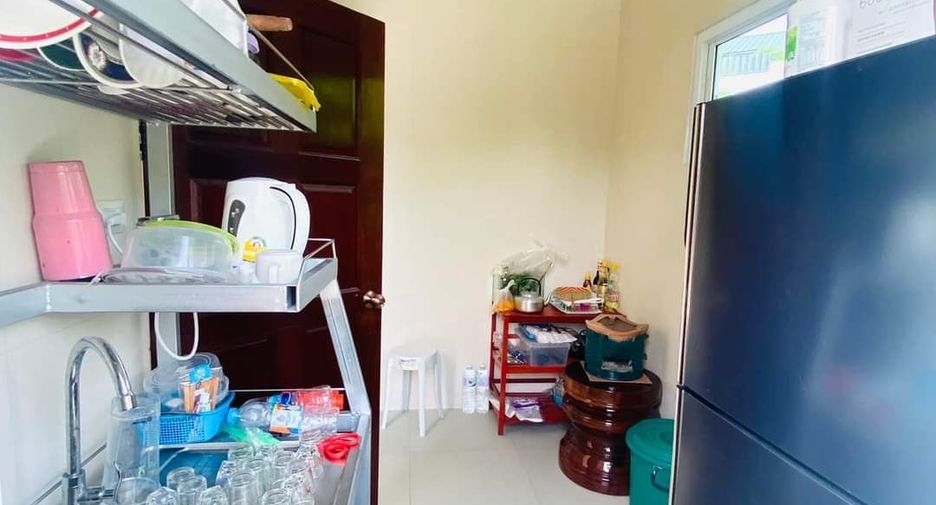 Casa en venta de 2 habitaciones en Si Racha, Chonburi