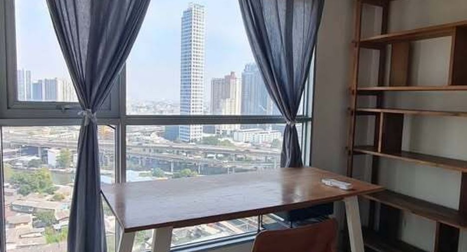 For rent 2 bedrooms condo in Khlong Toei, Bangkok