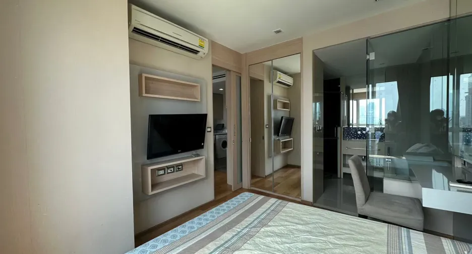 For rent 1 bed condo in Watthana, Bangkok