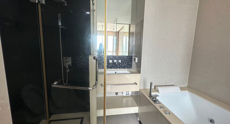 For rent 1 bed condo in Watthana, Bangkok
