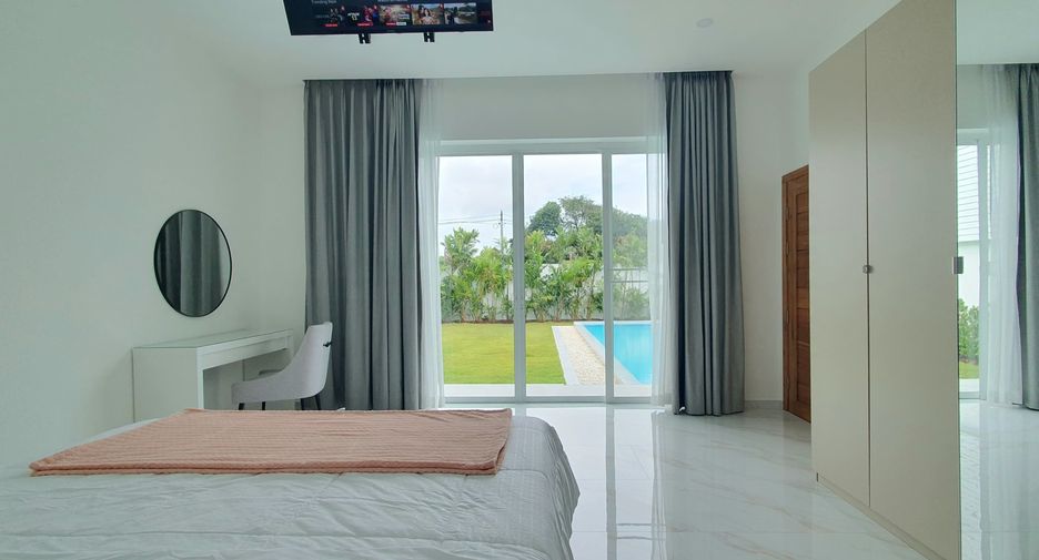 For sale and for rent 3 bedrooms villa in Mueang Phuket, Phuket