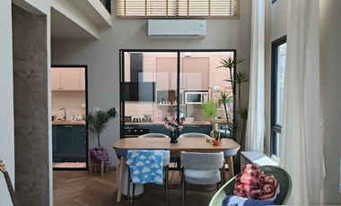 Casa adosada en alquiler de 3 habitaciones en Bang Khen, Bangkok