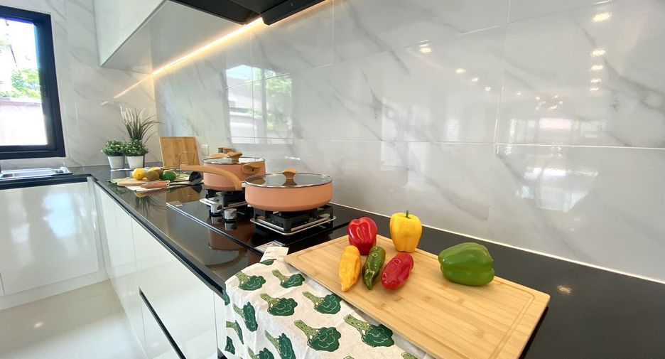 出售 4 卧室 别墅 在 Bang Lamung, Chon Buri