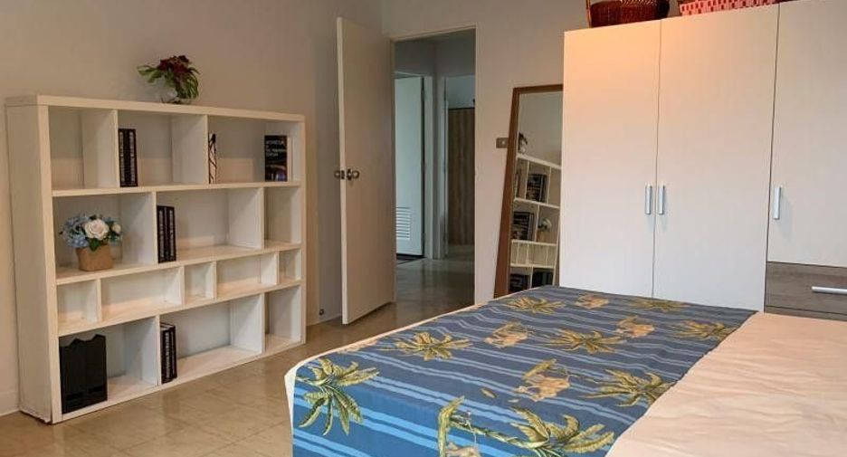 Reihenhaus zur Miete mit 3 Zimmer in Watthana, Bangkok