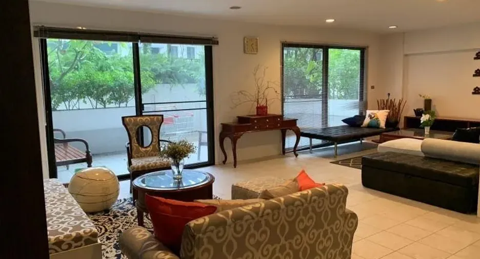 Reihenhaus zur Miete mit 3 Zimmer in Watthana, Bangkok