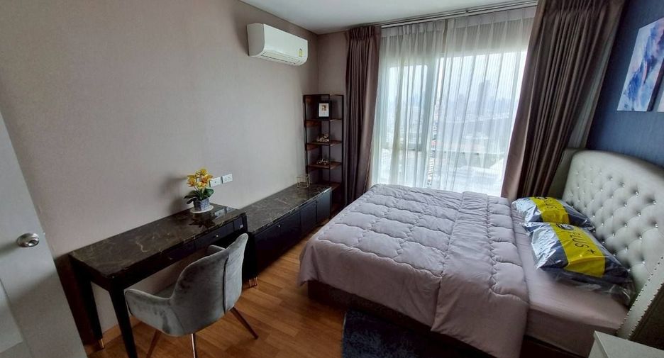 For sale and for rent 3 bedrooms condo in Yan Nawa, Bangkok