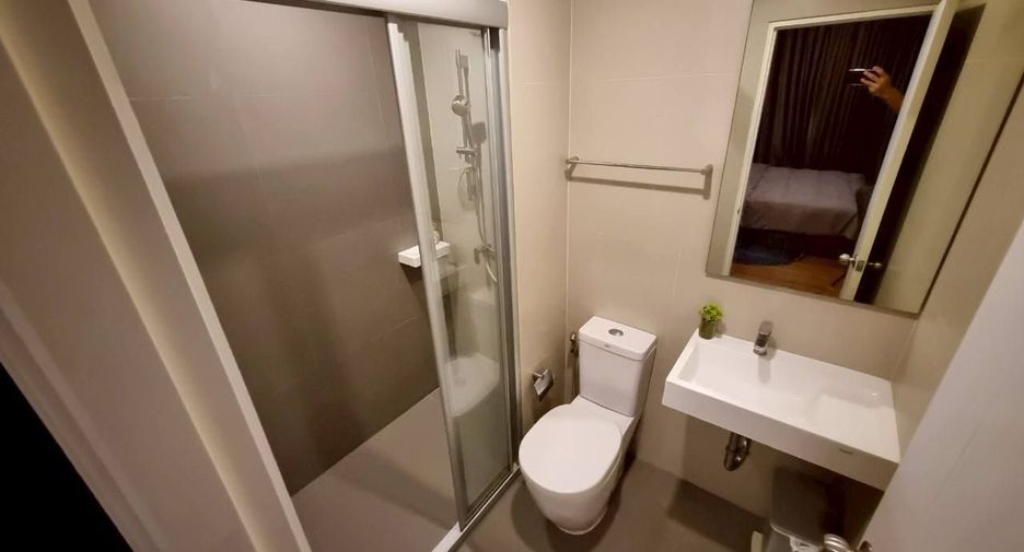 For sale and for rent 3 bedrooms condo in Yan Nawa, Bangkok