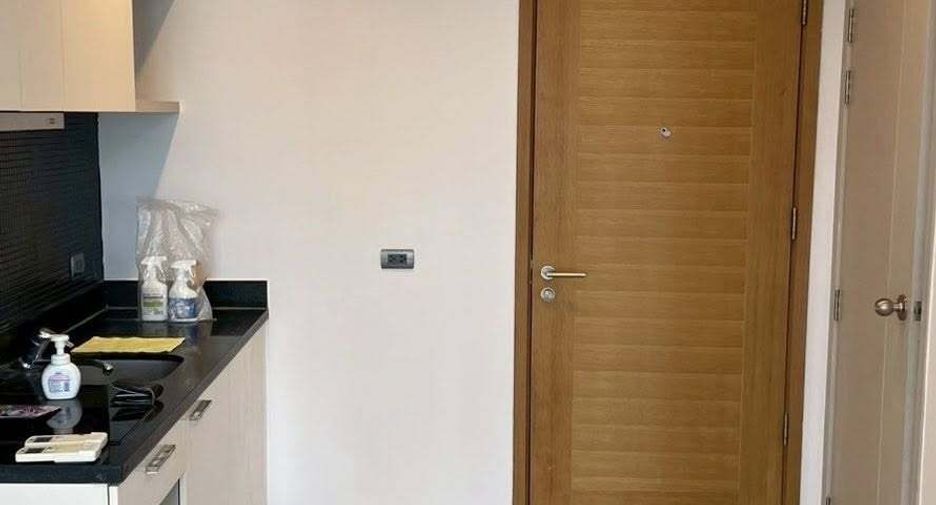 For sale 1 bed condo in Khlong San, Bangkok