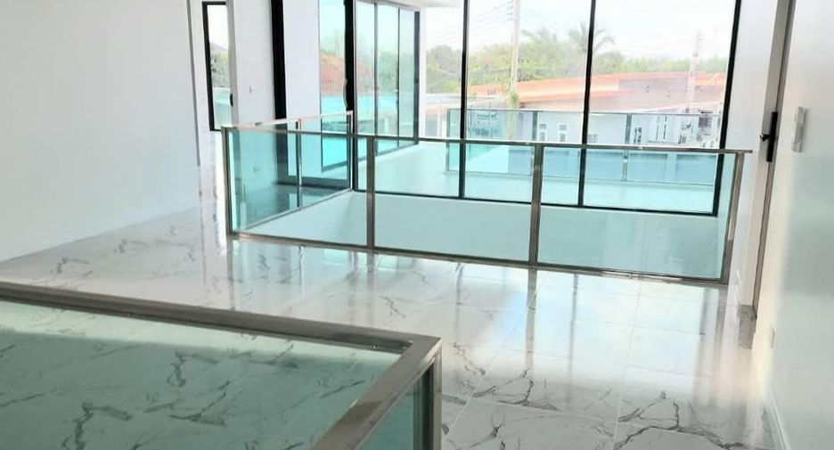 For sale and for rent 4 bedrooms villa in Bang Lamung, Chonburi