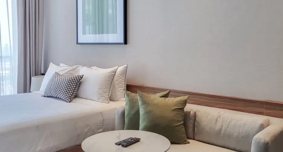 For rent studio condo in Khlong Toei, Bangkok