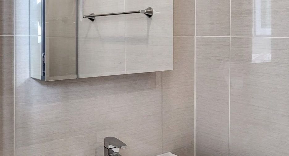 For rent studio condo in Khlong Toei, Bangkok
