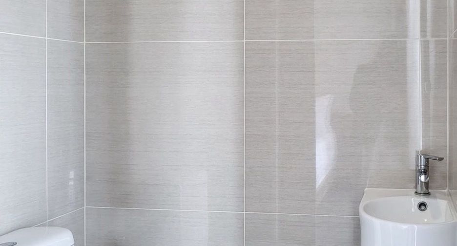 For rent studio condo in Khlong Toei, Bangkok