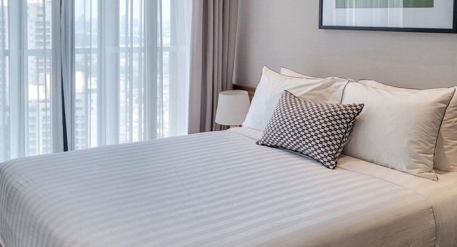 For rent studio condo in Khlong Toei, Bangkok