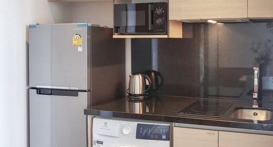 For rent studio condo in Khlong Toei, Bangkok
