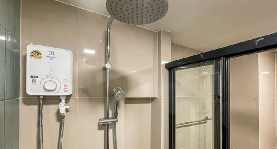 For rent studio condo in Khlong San, Bangkok
