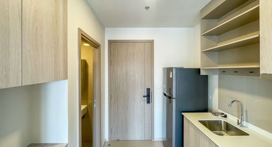 For rent studio condo in Khlong San, Bangkok