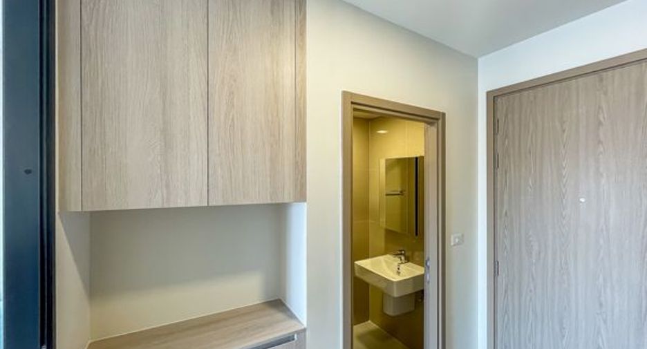 For rent studio condo in Khlong San, Bangkok