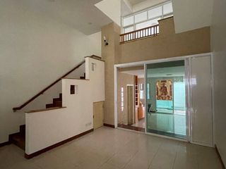 For sale and for rent 12 bedrooms townhouse in Yan Nawa, Bangkok