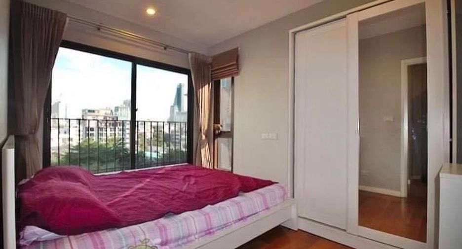 For rent 1 bed condo in Khlong Toei, Bangkok