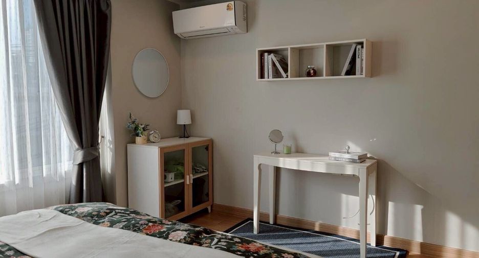 For rent 2 bedrooms condo in Pathum Wan, Bangkok