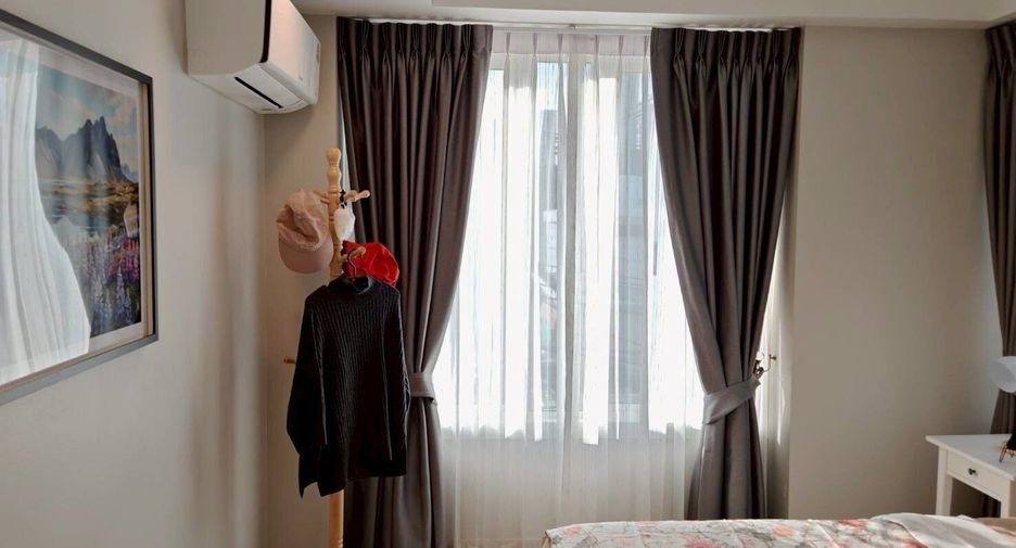 For rent 2 bedrooms condo in Pathum Wan, Bangkok