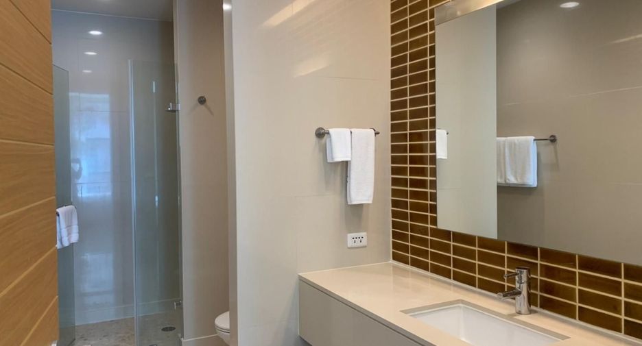 Condo en alquiler de 2 habitaciones en Bang Kho Laem, Bangkok