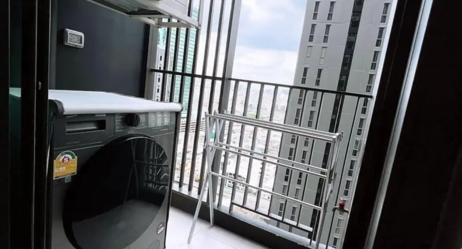 For rent 1 bed condo in Huai Khwang, Bangkok