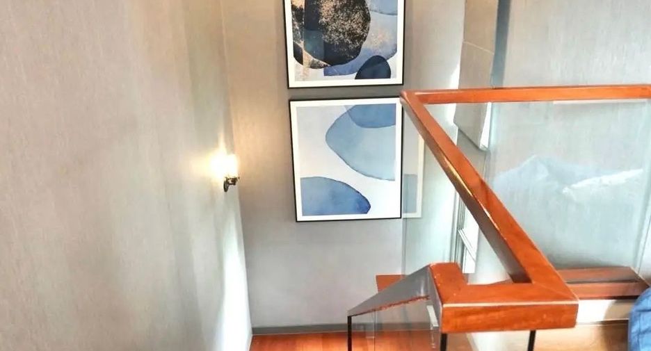 Casa en venta y en alquiler de 3 habitaciones en Phra Khanong, Bangkok