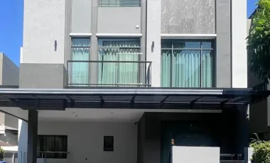 出售 和 出租 3 卧室 独立屋 在 Phra Khanong, 曼谷