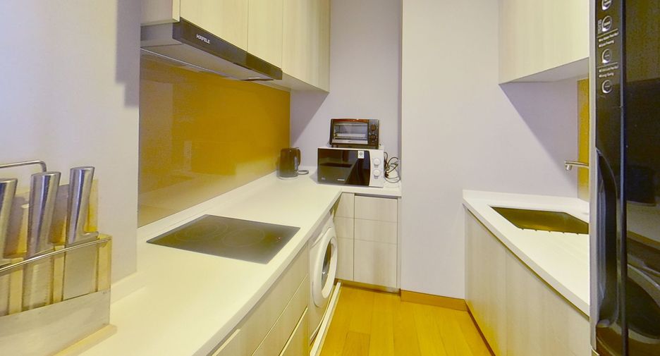 For rent 2 bedrooms condo in Khlong Toei, Bangkok