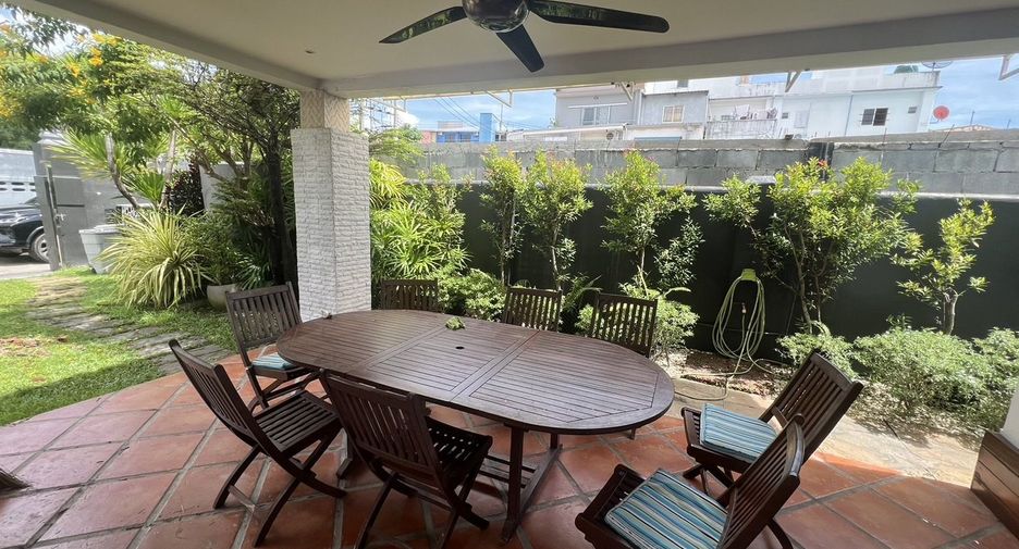 For sale 3 bedrooms villa in Bang Lamung, Chonburi