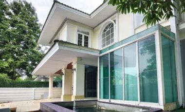 For rent 4 bedrooms house in Bang Kapi, Bangkok