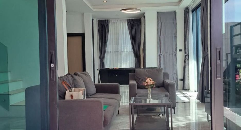 For rent 4 bedrooms house in Bang Lamung, Chonburi
