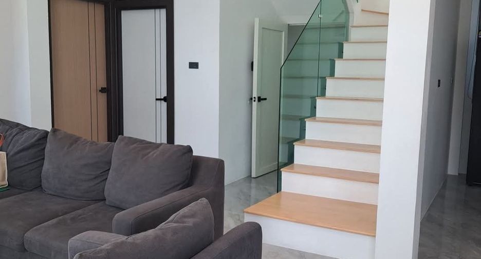 For rent 4 bedrooms house in Bang Lamung, Chonburi