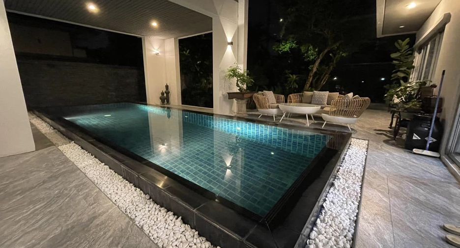 Haus zur Miete mit 5 Zimmer in Suan Luang, Bangkok